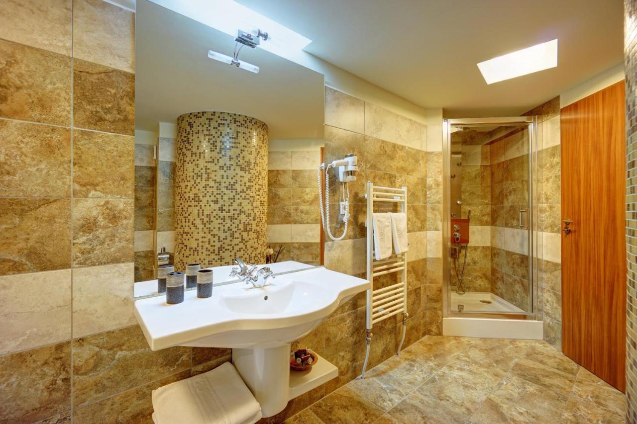Hotel Ciucas Tusnádfürdő Kültér fotó