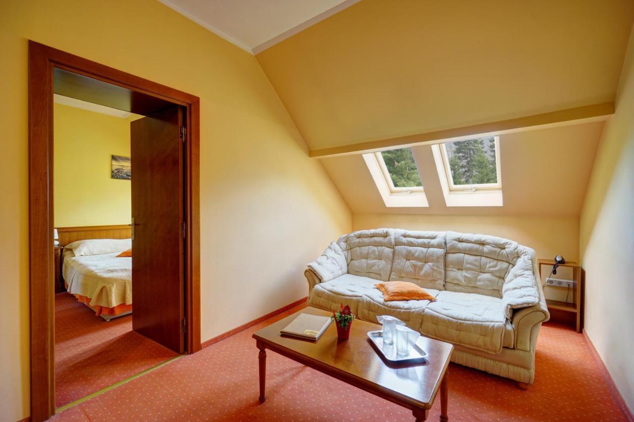 Hotel Ciucas Tusnádfürdő Kültér fotó
