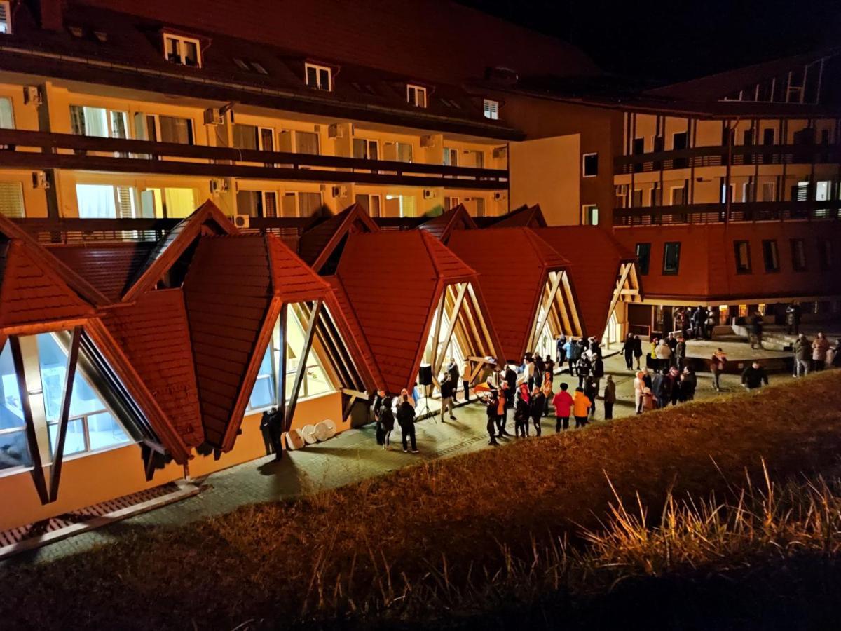 Hotel Ciucas Tusnádfürdő Kültér fotó
