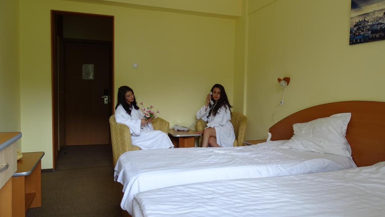 Hotel Ciucas Tusnádfürdő Kültér fotó